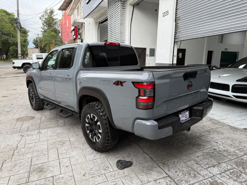 Nissan Frontier PRO 4X4 V6 2023