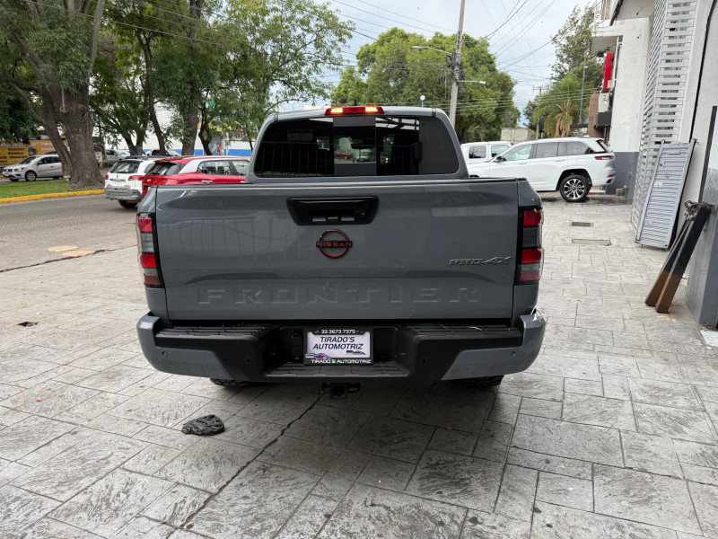 Nissan Frontier PRO 4X4 V6 2023