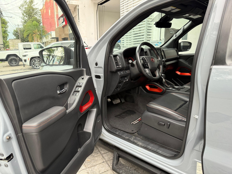 Nissan Frontier PRO 4X4 V6 2023