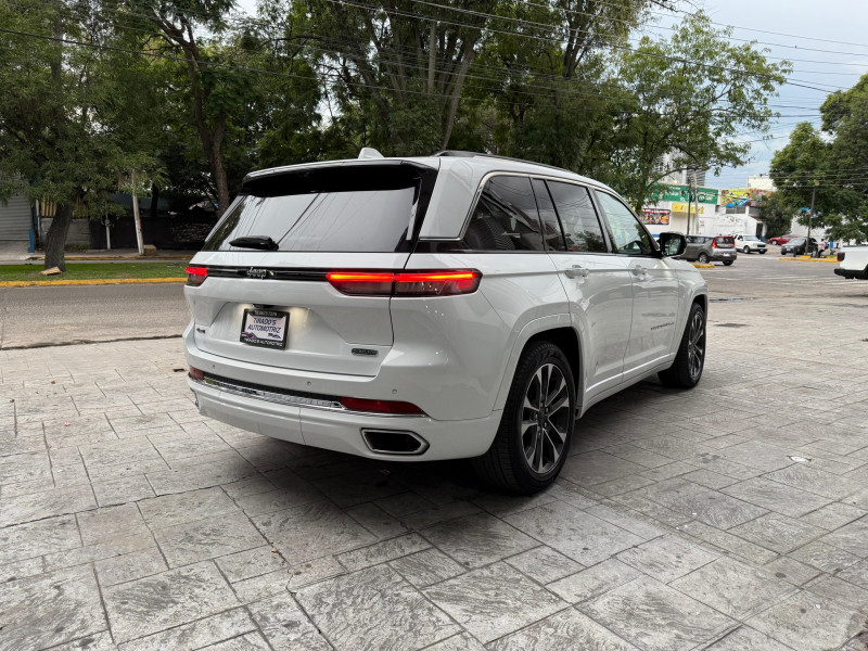 Jeep Grand Cherokee OVERLAND 2022