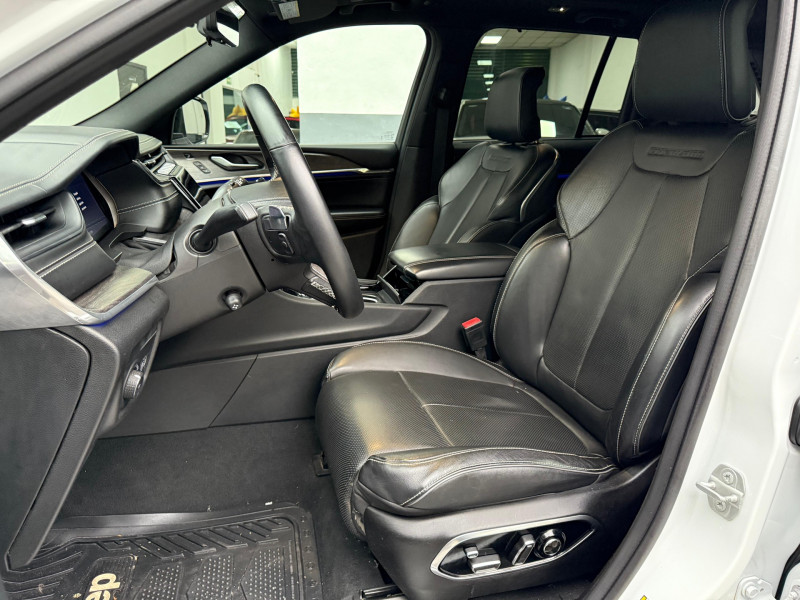 Jeep Grand Cherokee OVERLAND 2022