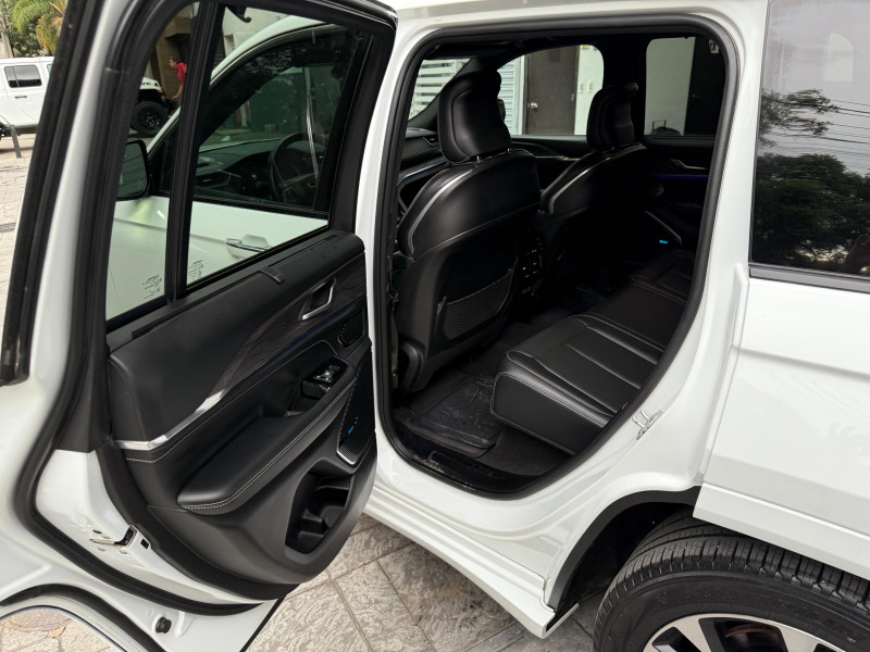 Jeep Grand Cherokee OVERLAND 2022