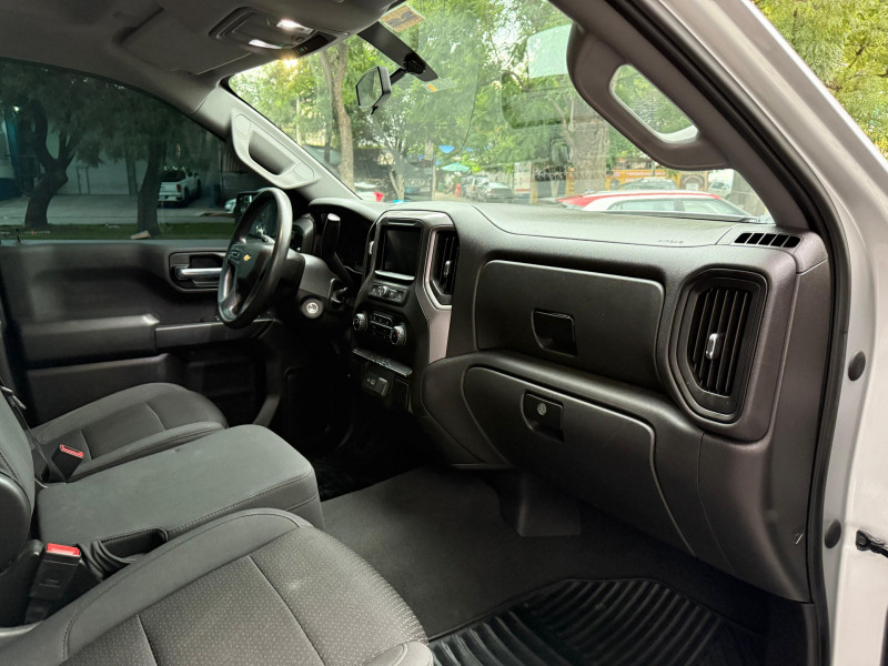 Chevrolet Silverado 1500, Custom Doble cab., 2021