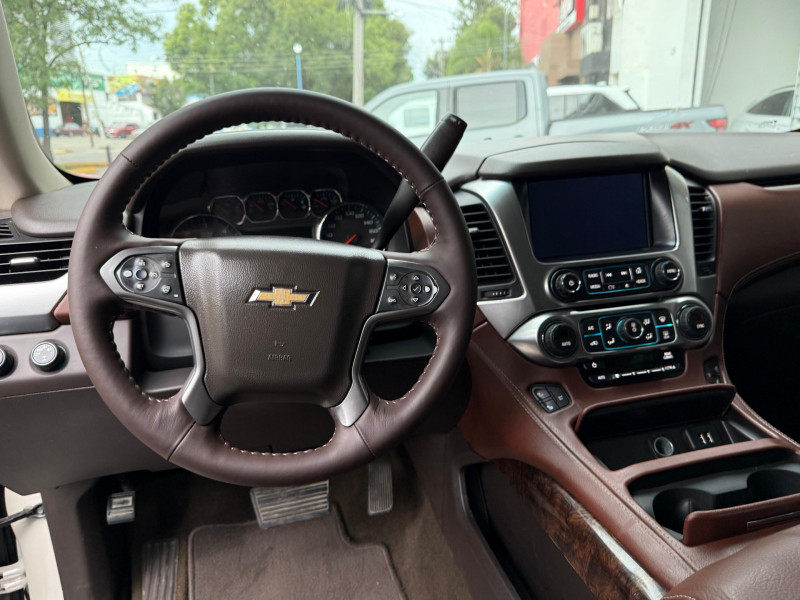 Chevrolet Suburban LTZ 2015