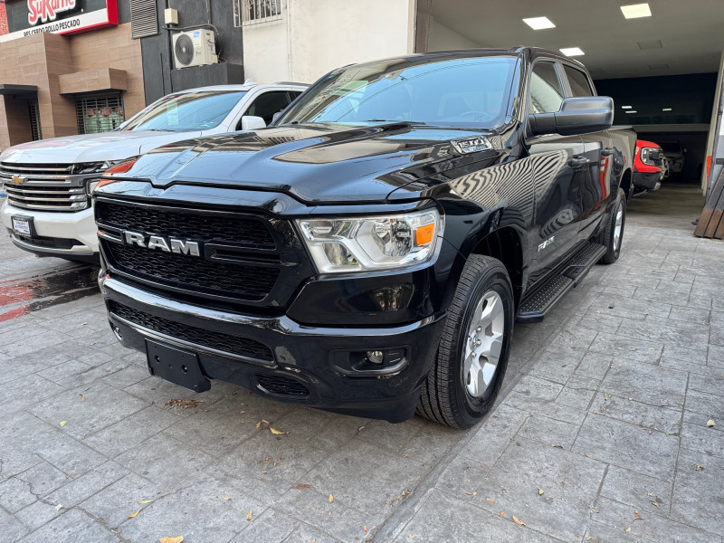 Dodge Ram 1500 Crew Cab Tradesman 2022