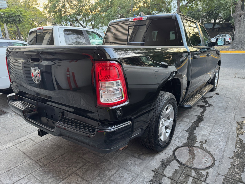 Dodge Ram 1500 Crew Cab Tradesman 2022