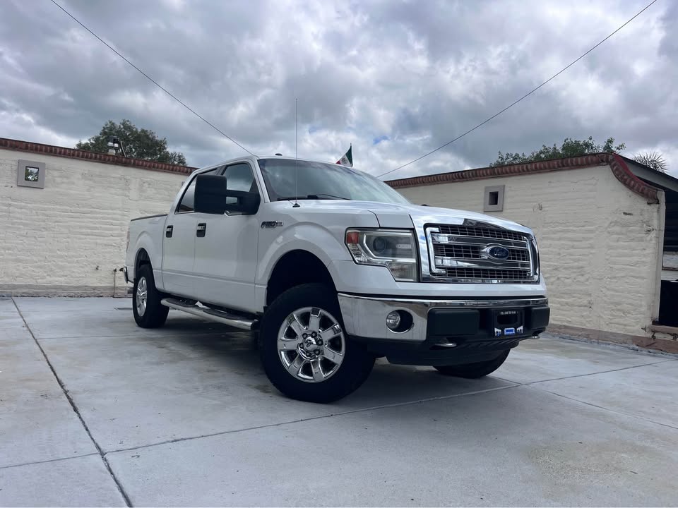 Ford F150 XLT CREW CAB 4X4 2014