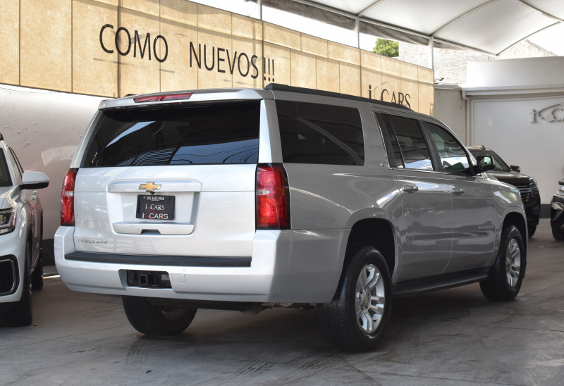 Chevrolet Suburban LS 2015