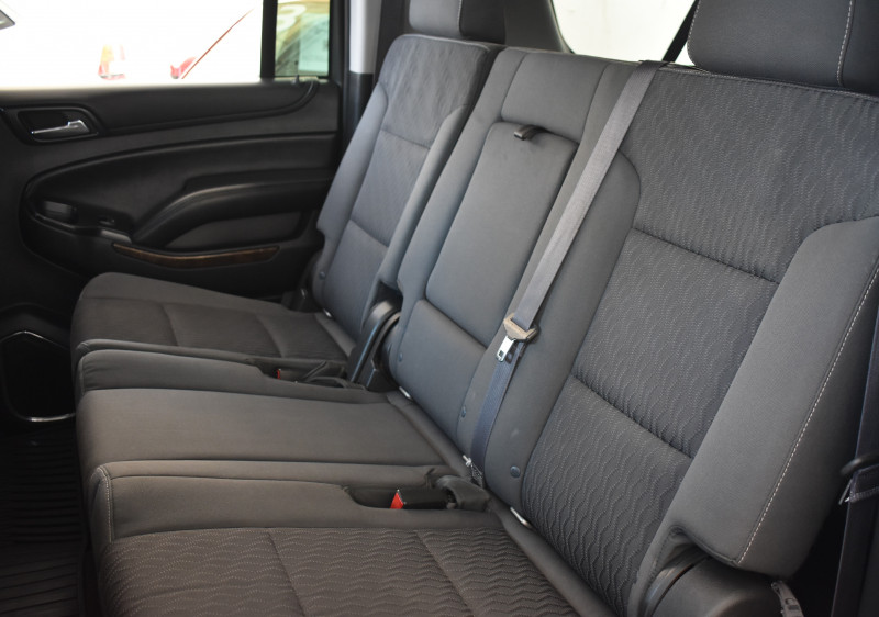 Chevrolet Suburban LS 2015