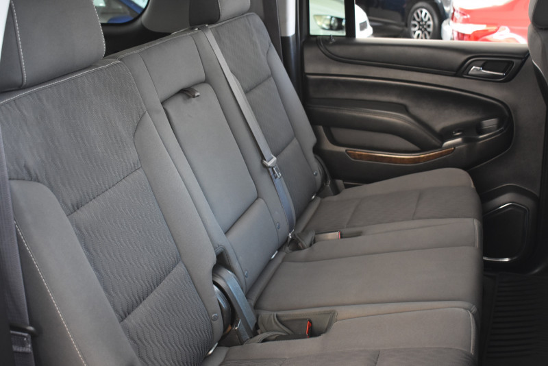 Chevrolet Suburban LS 2015