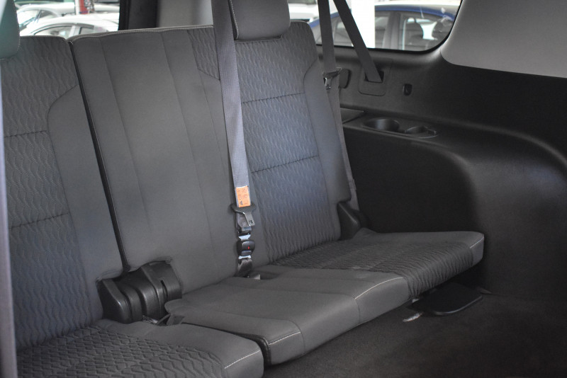 Chevrolet Suburban LS 2015