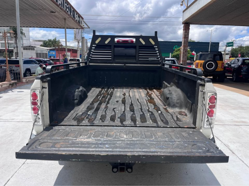 Dodge Ram 2500 L6 QUAD CAB DIESEL 4X2 2005