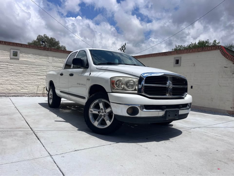 Dodge Ram 2500 V8 SLT CREW CAB 4X4 2007