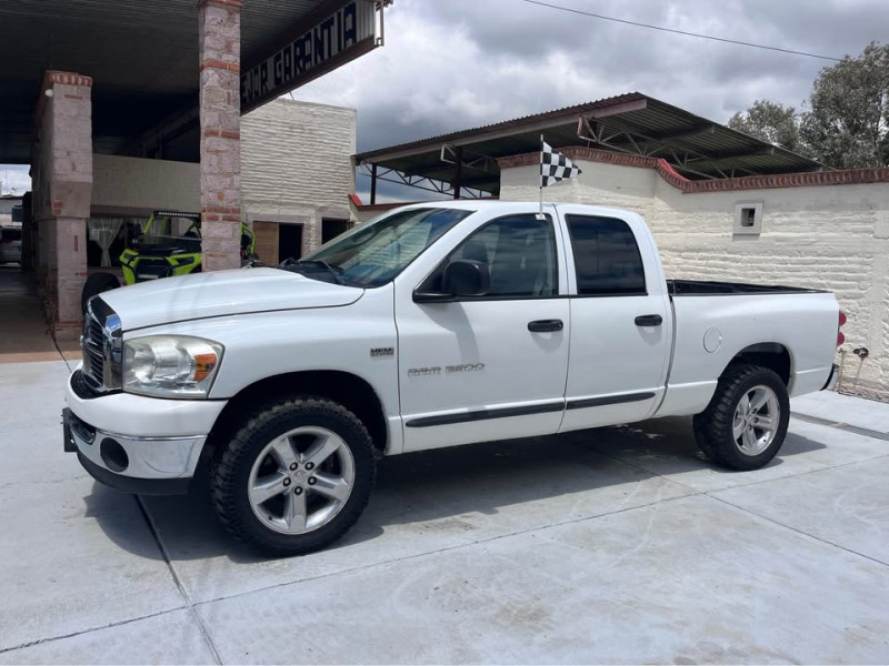 Dodge Ram 2500 V8 SLT CREW CAB 4X4 2007