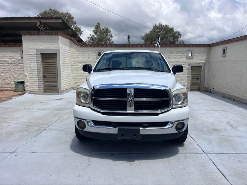 Dodge Ram 2500 V8 SLT CREW CAB 4X4 2007