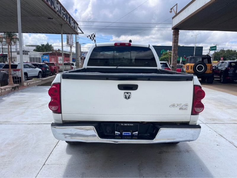 Dodge Ram 2500 V8 SLT CREW CAB 4X4 2007