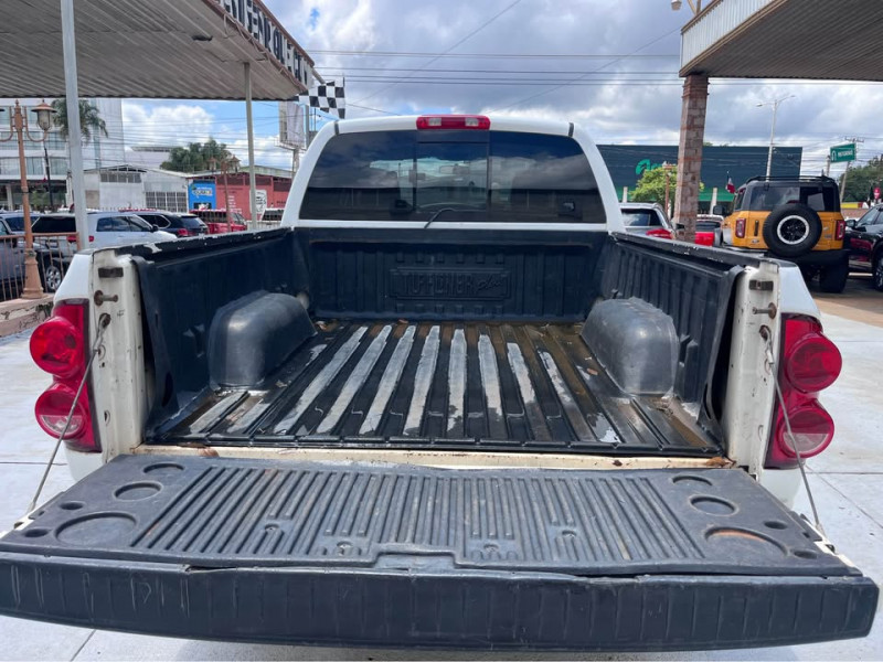 Dodge Ram 2500 V8 SLT CREW CAB 4X4 2007