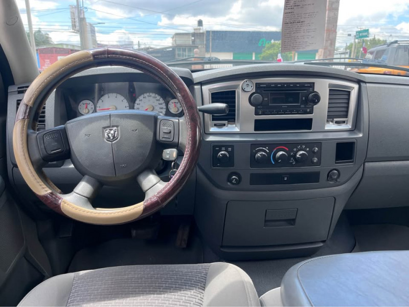 Dodge Ram 2500 V8 SLT CREW CAB 4X4 2007
