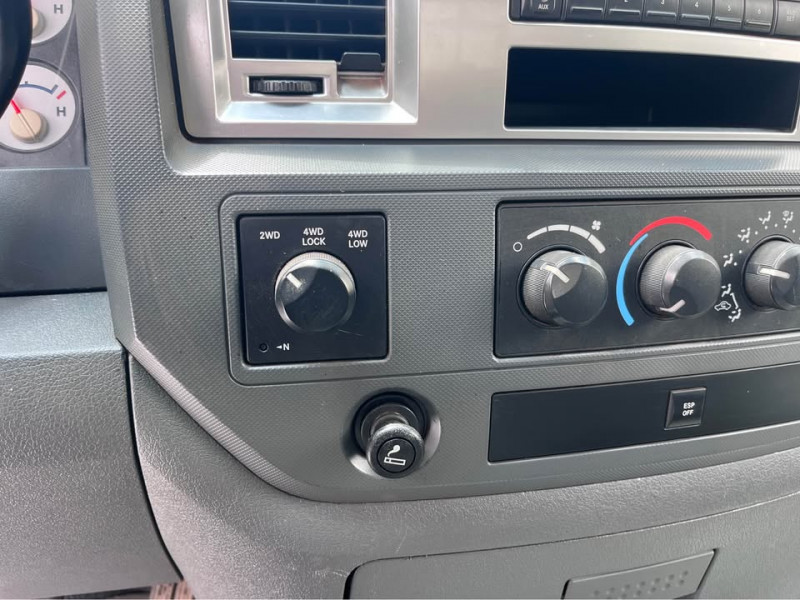 Dodge Ram 2500 V8 SLT CREW CAB 4X4 2007