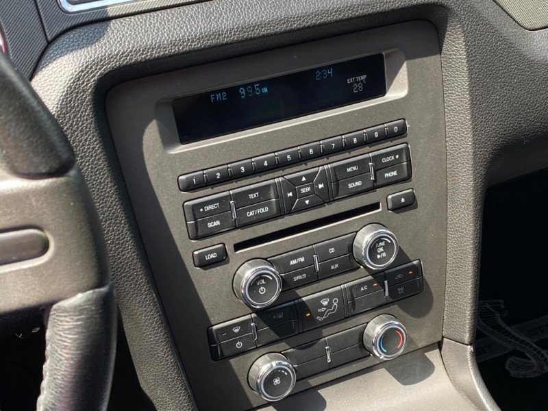 Ford Mustang V6 2012