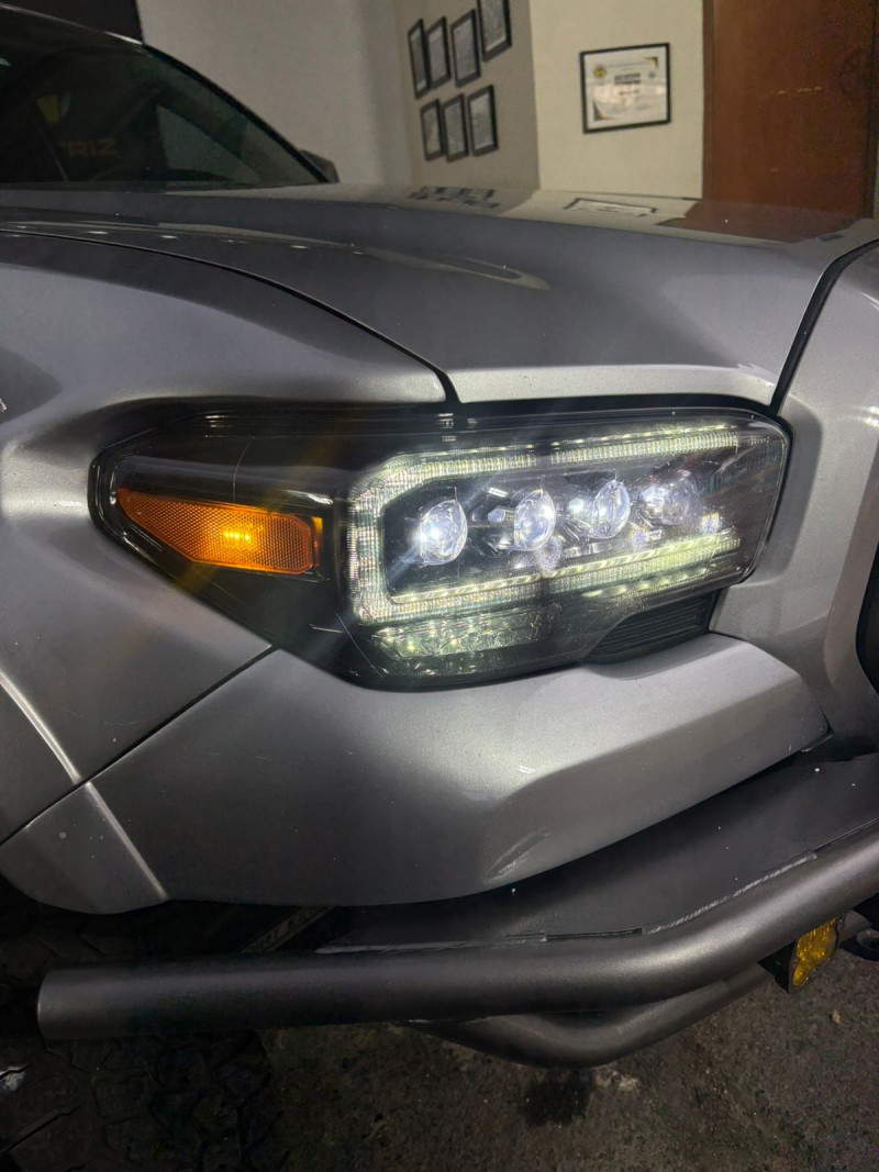 Toyota Tacoma super cab 2017