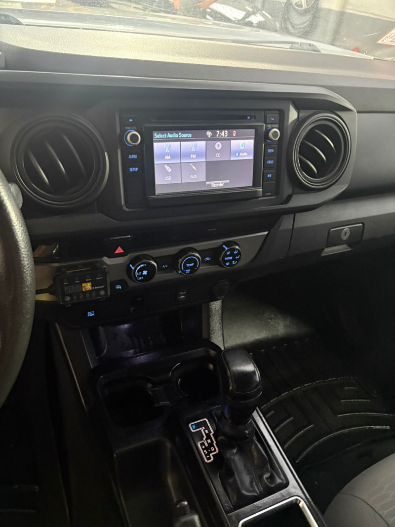 Toyota Tacoma super cab 2017