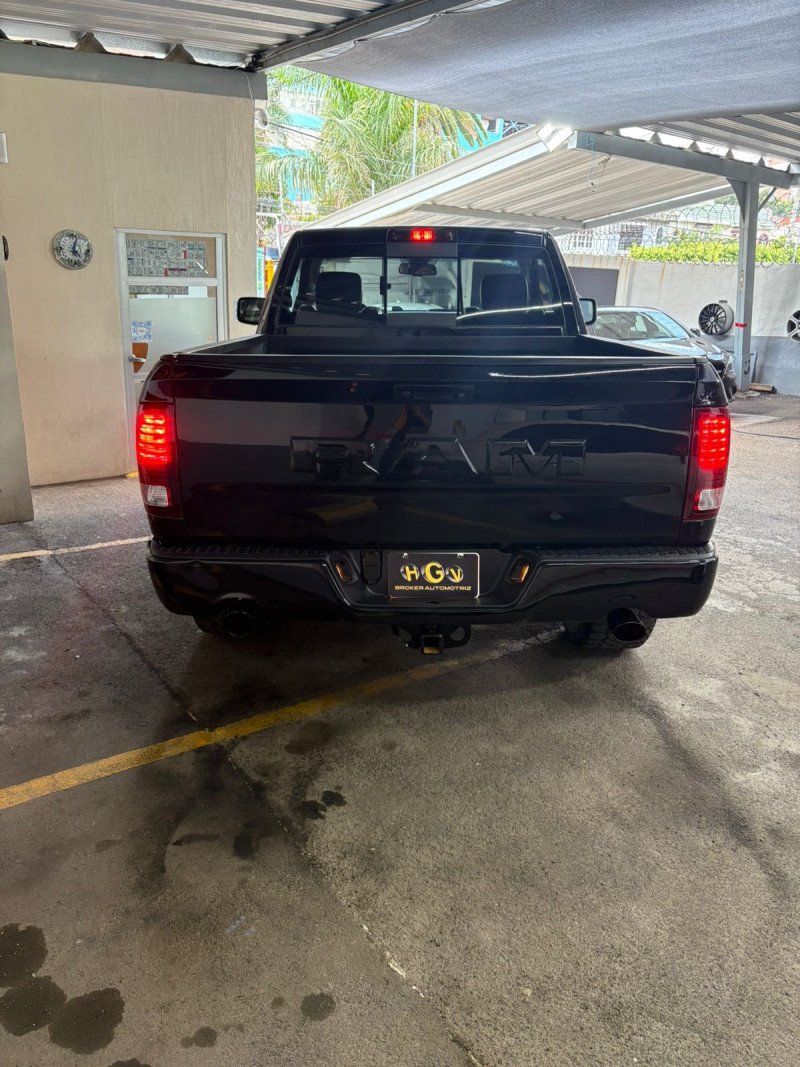 Dodge Ram 2500 V8 SLT R/T 2013