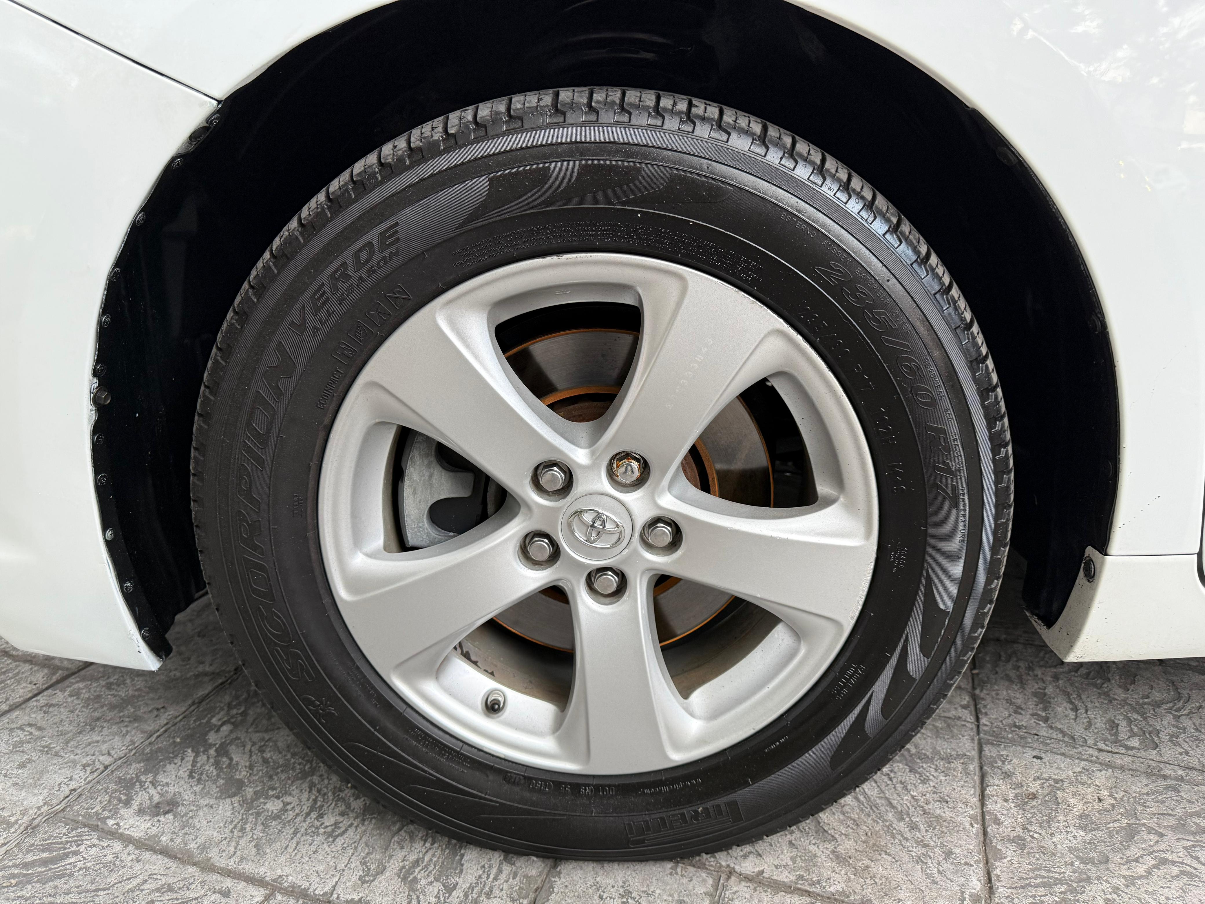 Toyota Sienna CE 2013