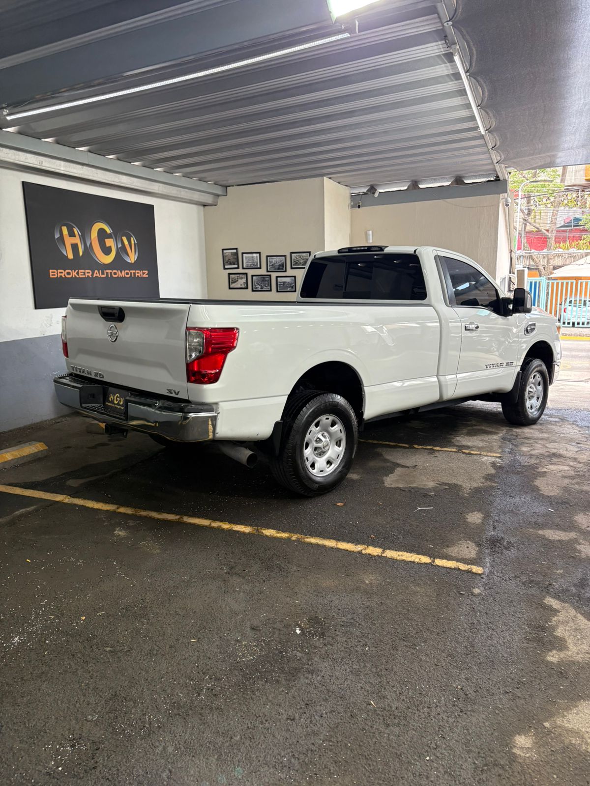 Nissan Titan crew cab 2017