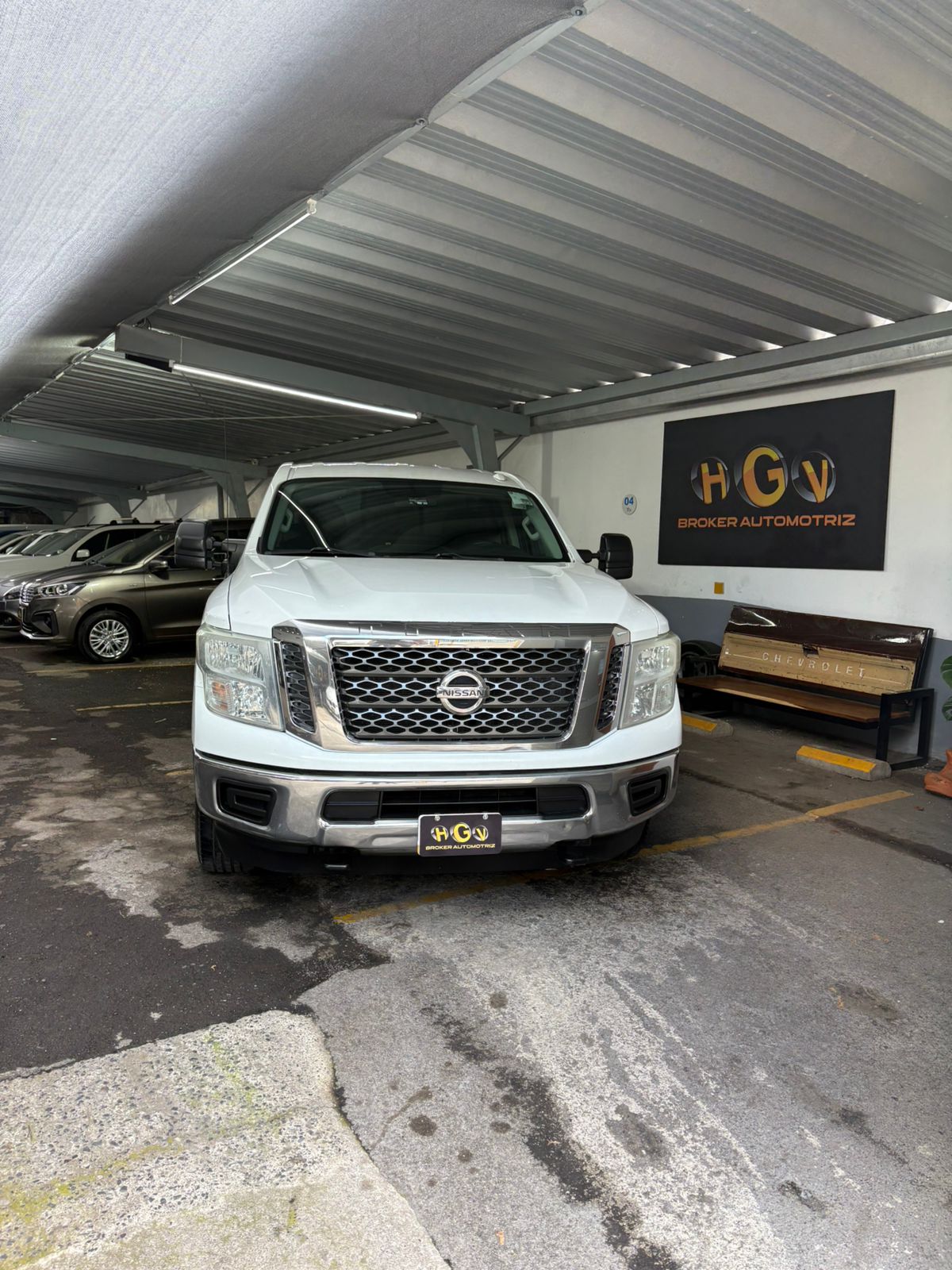 Nissan Titan crew cab 2017