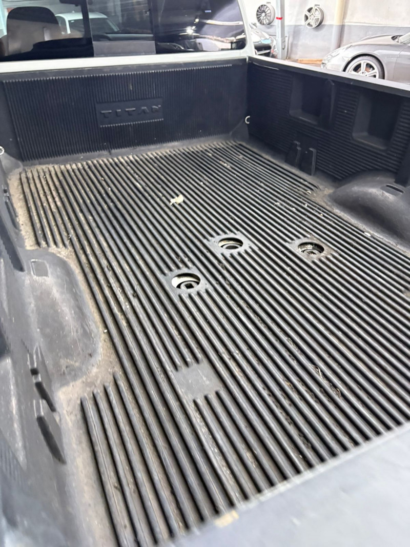 Nissan Titan crew cab 2017