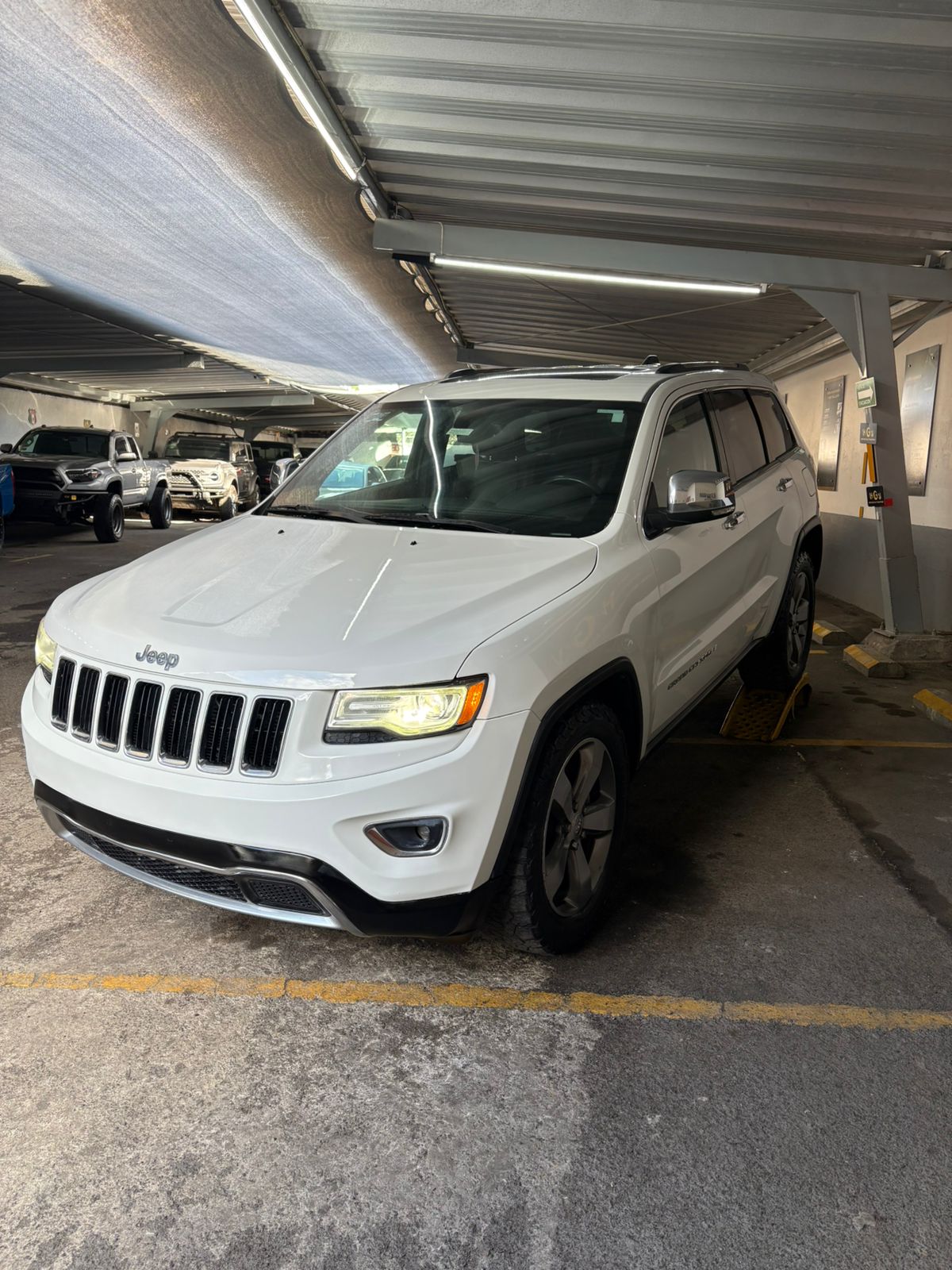 Jeep Grand Cherokee Límited Lujo 2015