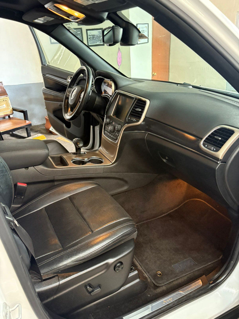 Jeep Grand Cherokee Límited Lujo 2015
