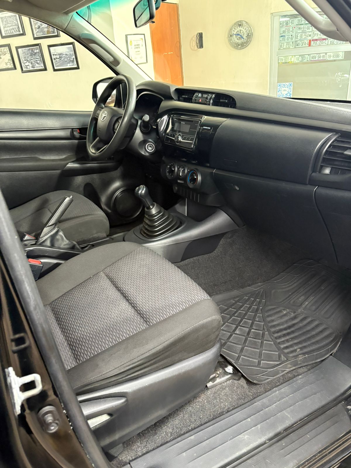 Toyota Hilux SR 2020