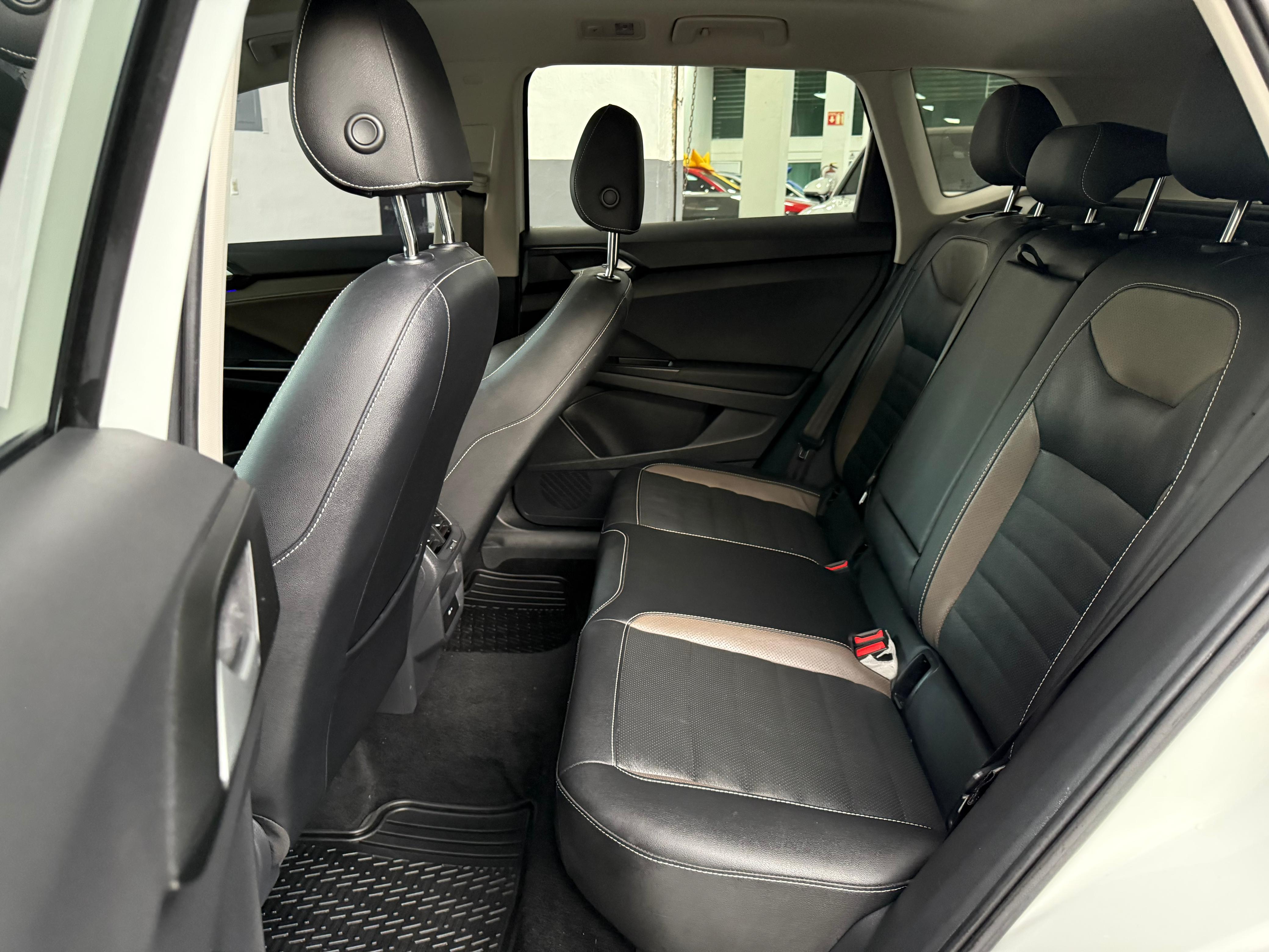 Volkswagen Taos highline 2024