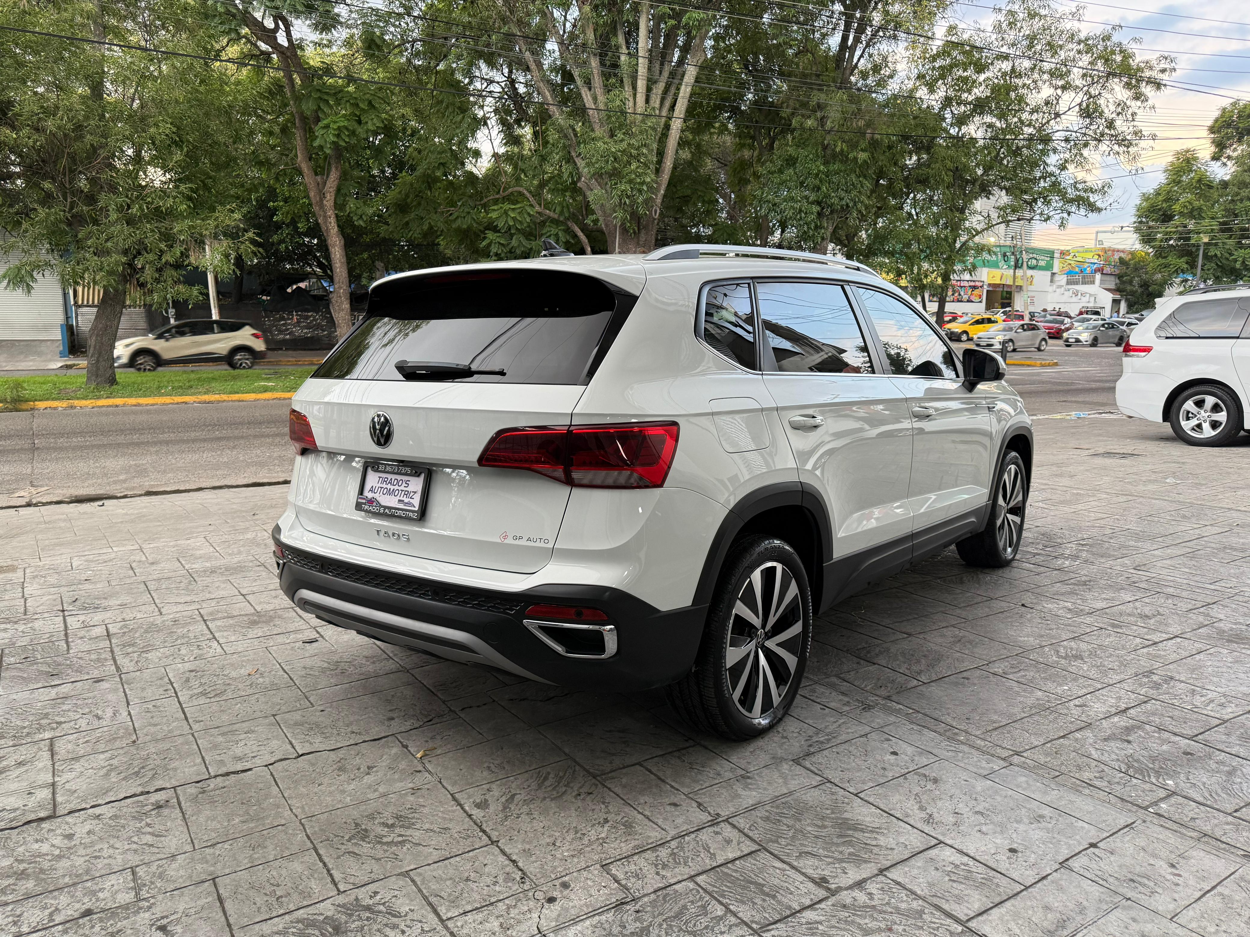 Volkswagen Taos highline 2024