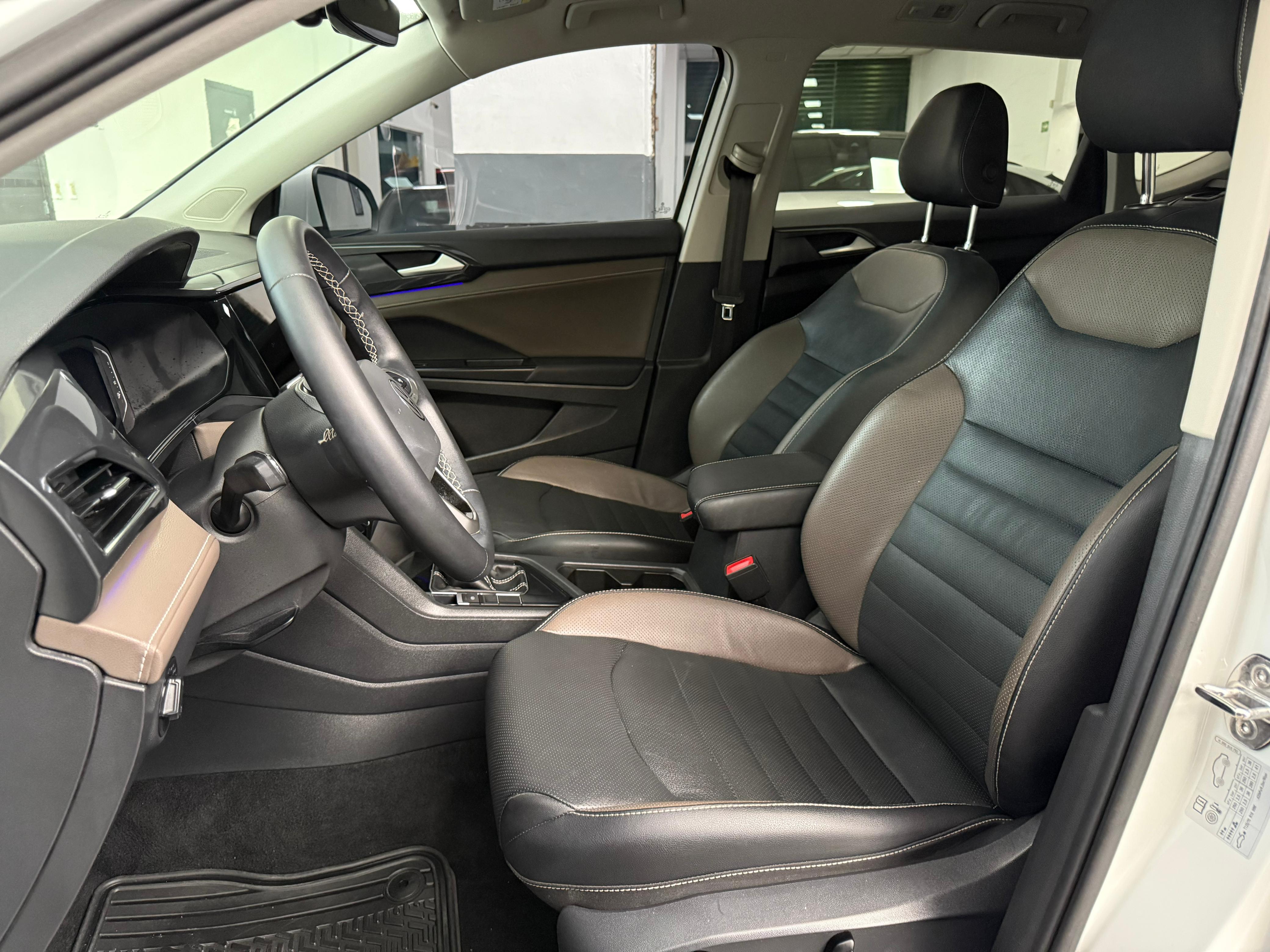 Volkswagen Taos highline 2024