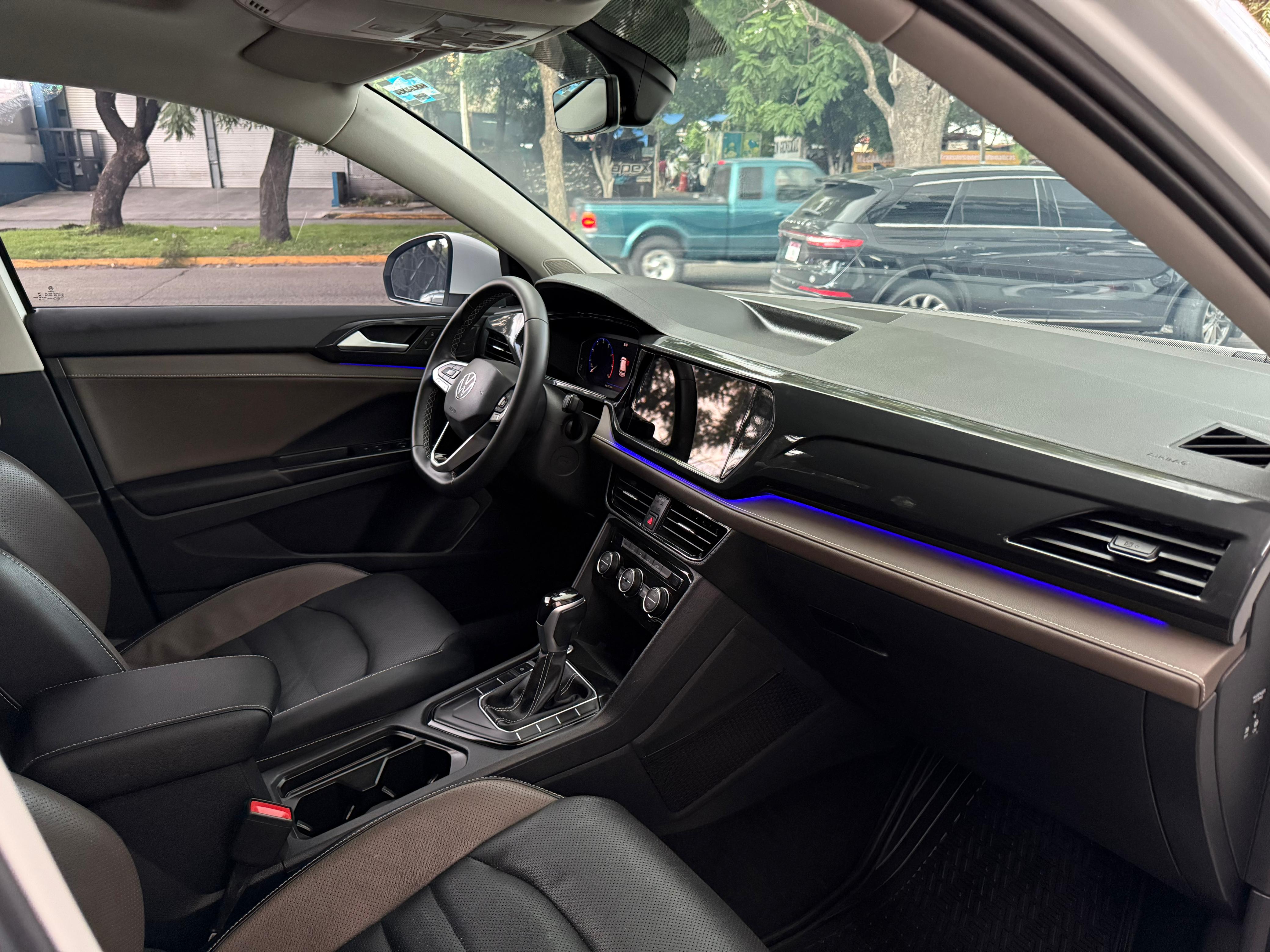 Volkswagen Taos highline 2024