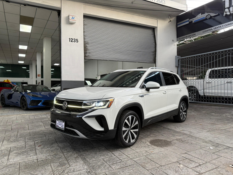 Volkswagen Taos highline 2024