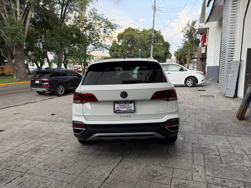 Volkswagen Taos highline 2024