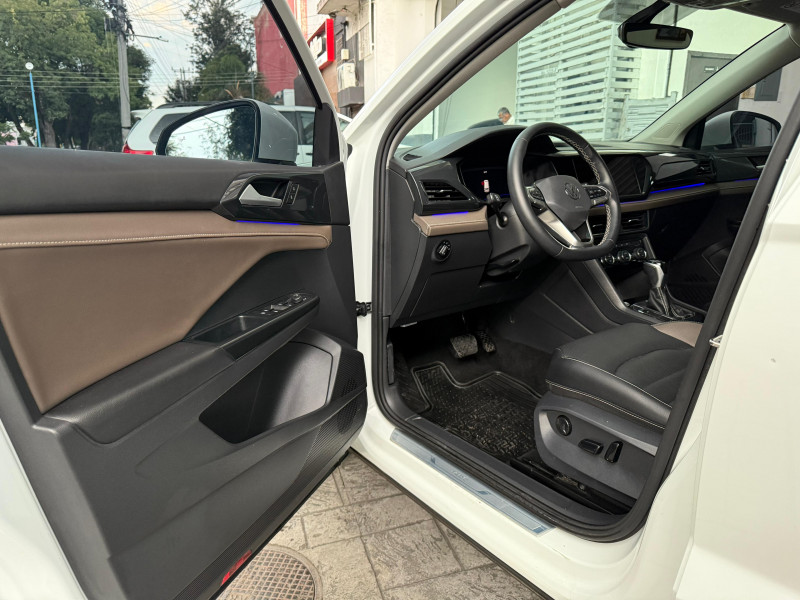 Volkswagen Taos highline 2024