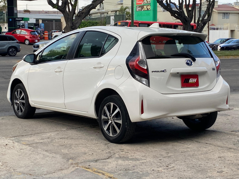 Toyota Prius HB C Híbrido 2020
