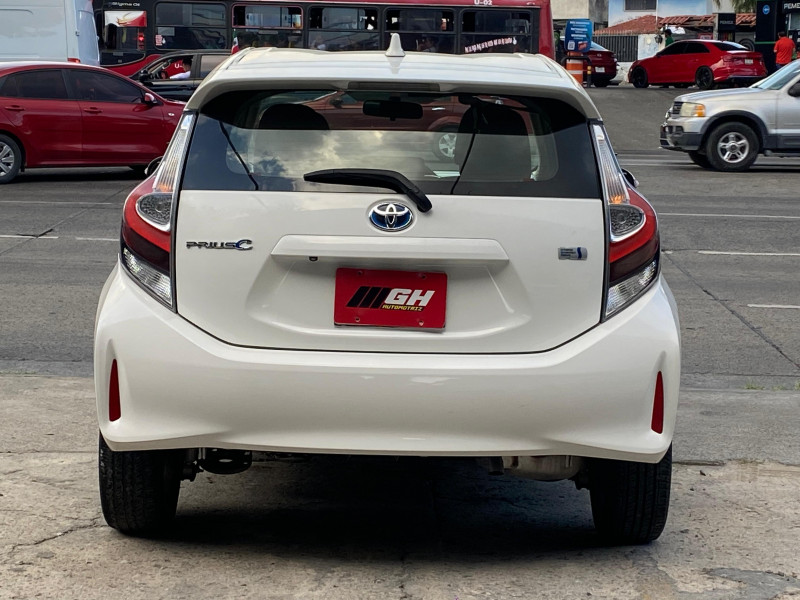 Toyota Prius HB C Híbrido 2020