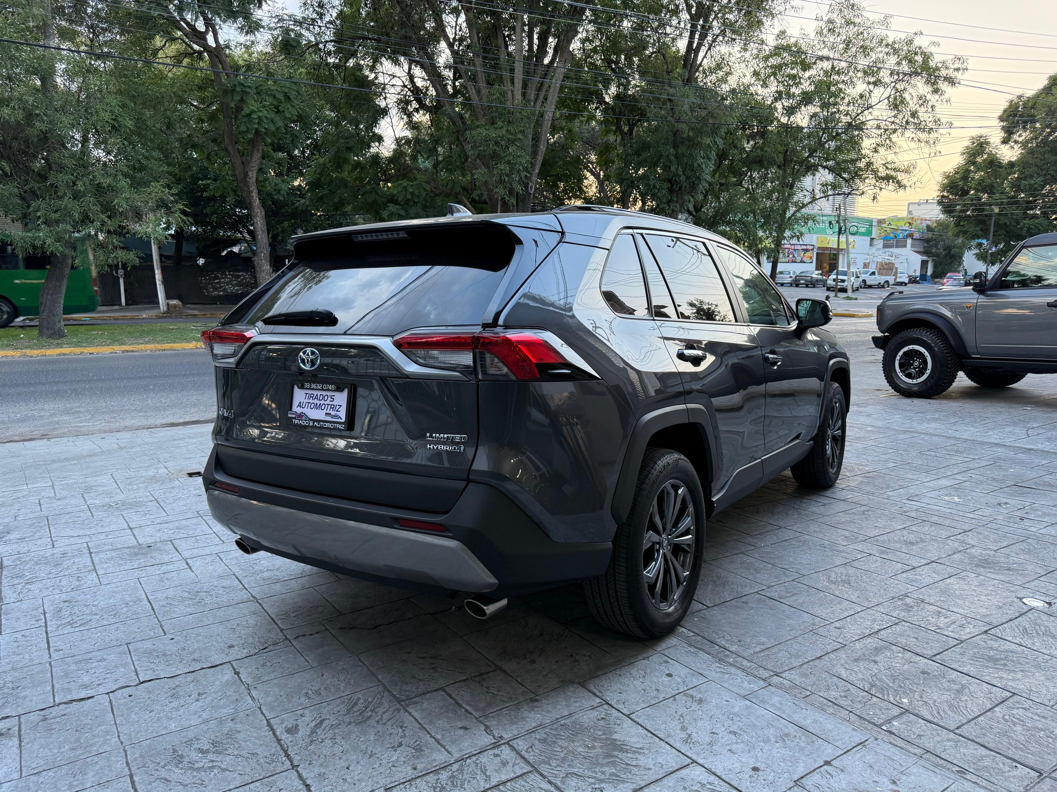 Toyota RAV4 LIMITED HYBRIDA 2024