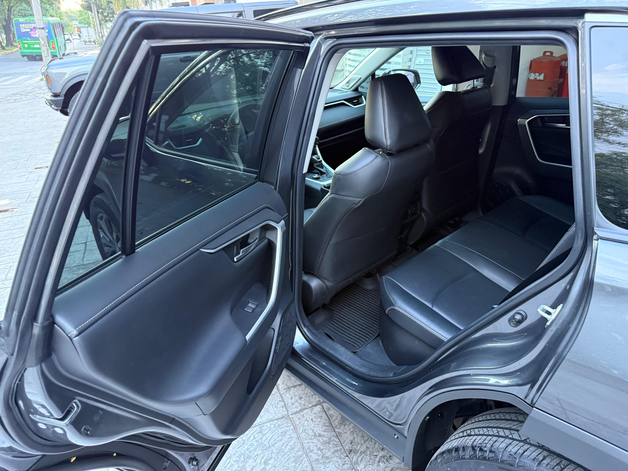 Toyota RAV4 LIMITED HYBRIDA 2024