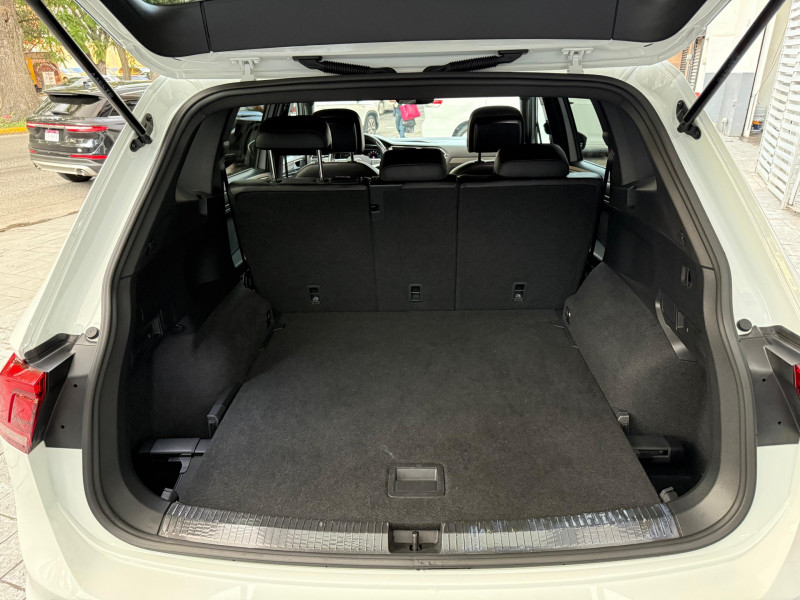Volkswagen Tiguan R LINE 2023