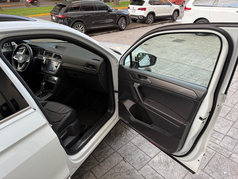 Volkswagen Tiguan R LINE 2023