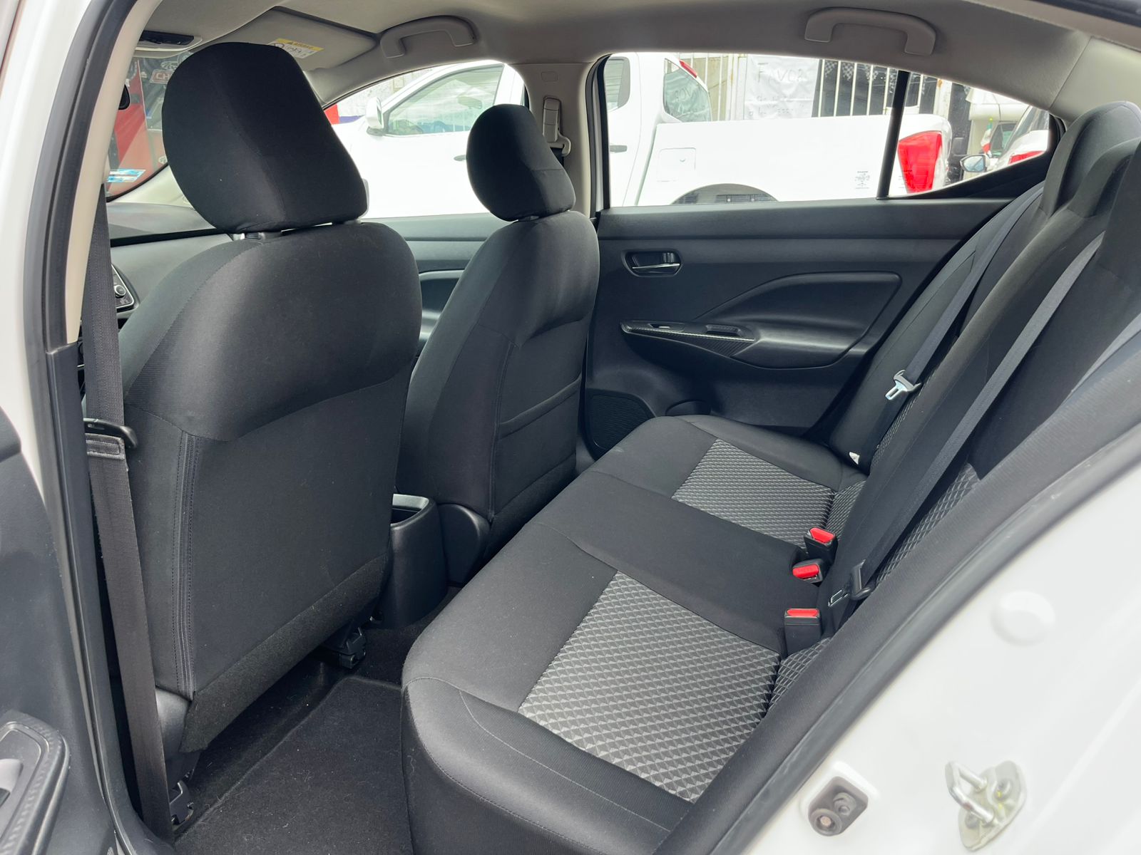 Nissan Versa Sense 2020