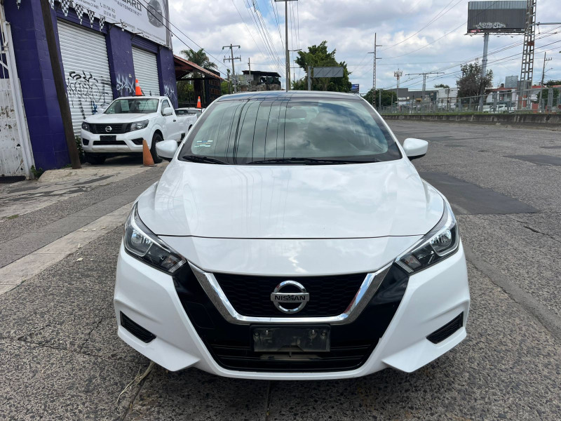 Nissan Versa Sense 2020