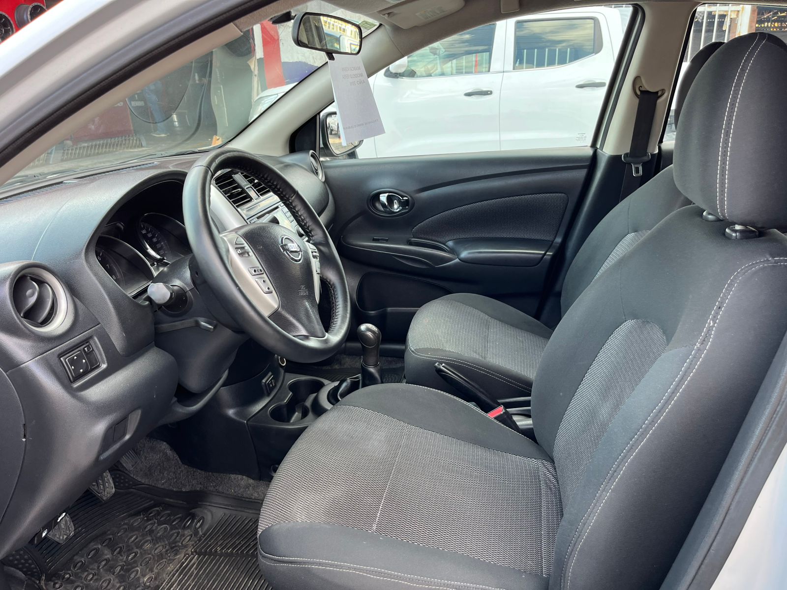 Nissan Versa Advance 2018